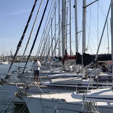 Wind Sardinya Sail Charter Boat Båthotell Alghero