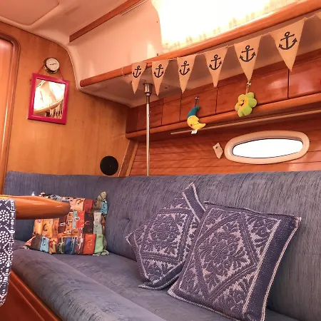Båthotell Wind Sardinya Sail Charter Boat Alghero