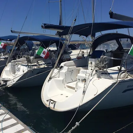 Båthotell Wind Sardinya Sail Charter Boat Alghero