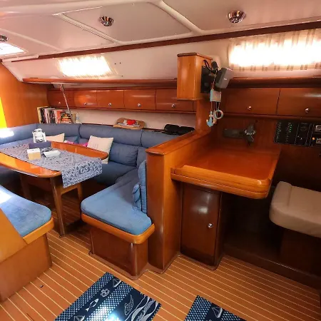 Wind Sardinya Sail Charter Boat Båthotell 3*