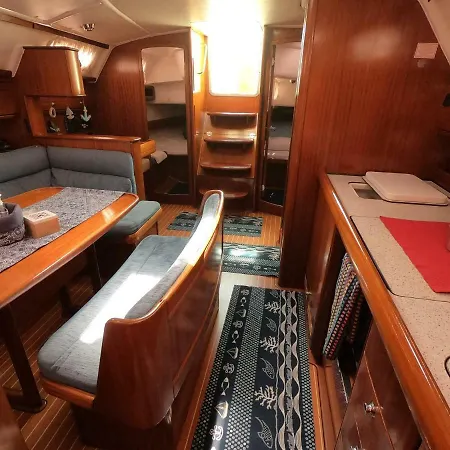 Wind Sardinya Sail Charter Boat Båthotell 3*